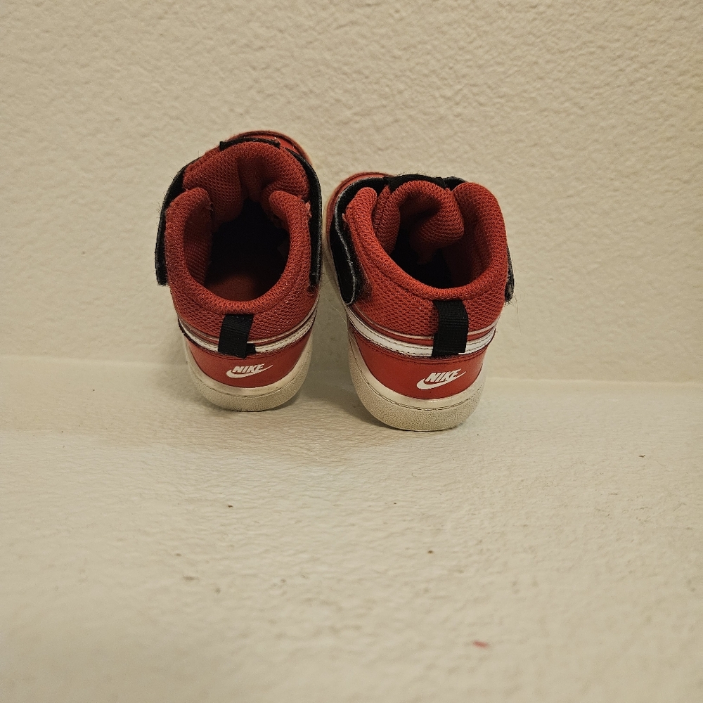 Nike - Picture 5 of 6